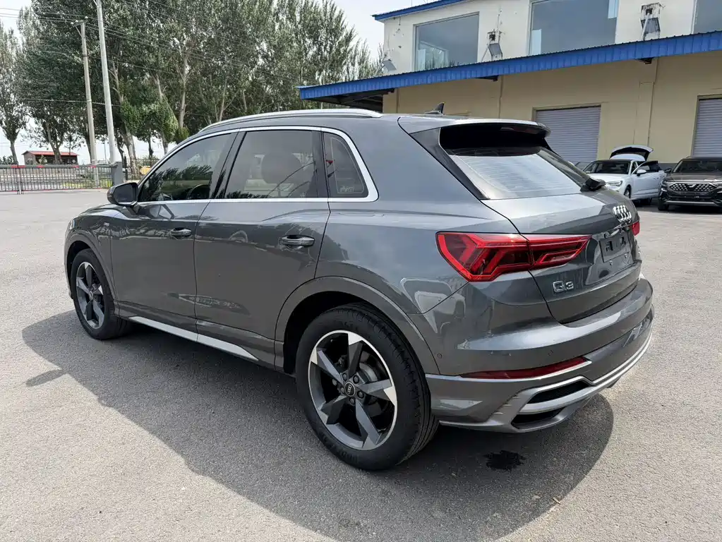 Audi Q3 2021