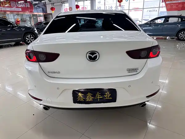 Mazda 3 Axela 2023