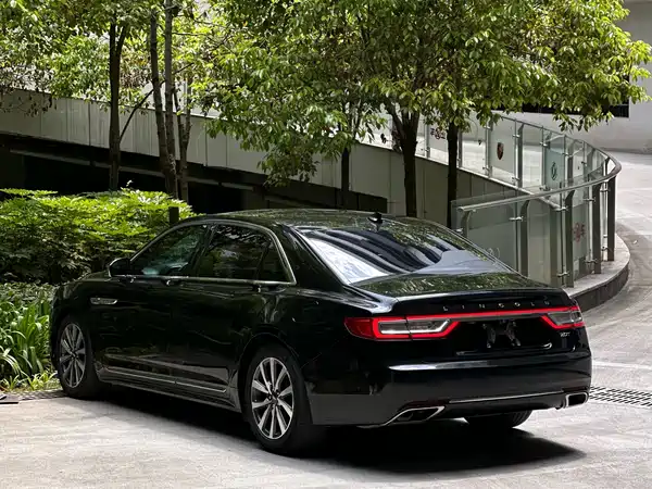 Lincoln Continental 2017