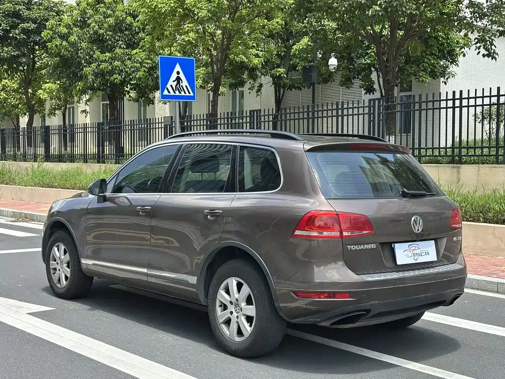 Volkswagen Touareg 2014 — фото 13
