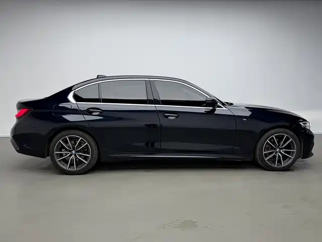 BMW 3 Series 2021 — фото 10