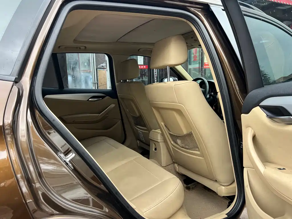 BMW X1 2016 — фото 10