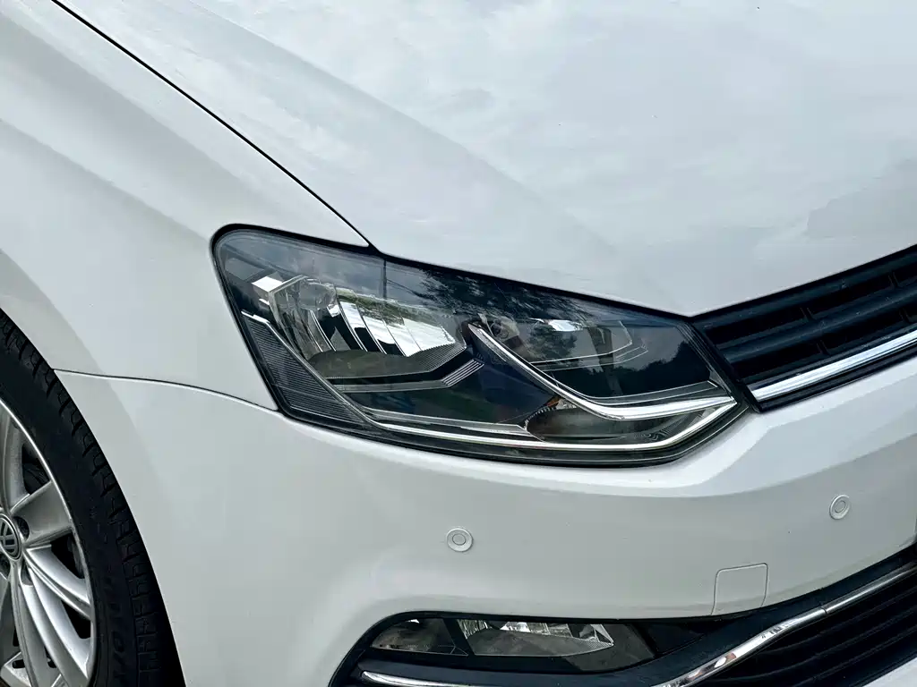 Volkswagen Polo 2015 — фото 13
