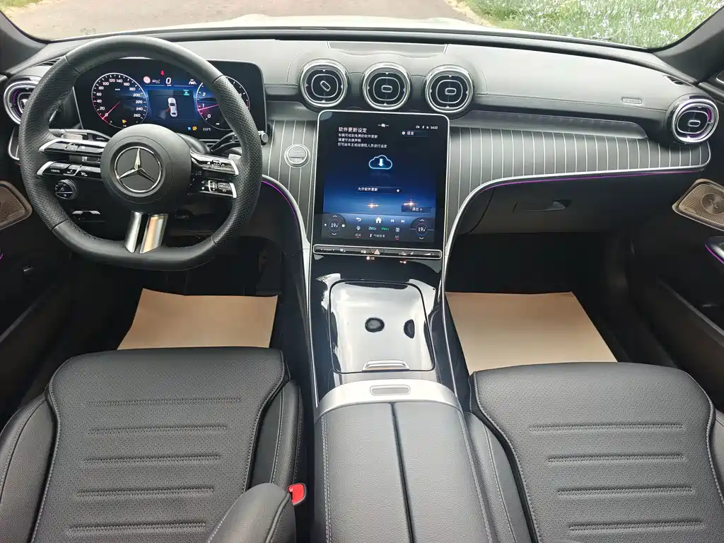 Mercedes-Benz C-Class 2024 — фото 20
