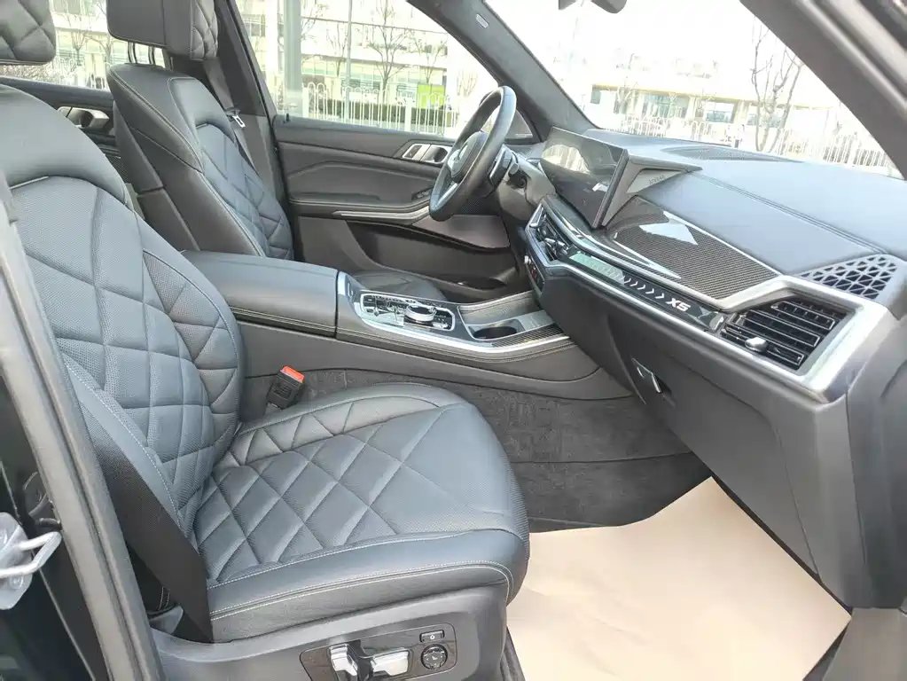 BMW X5 2025 — фото 11
