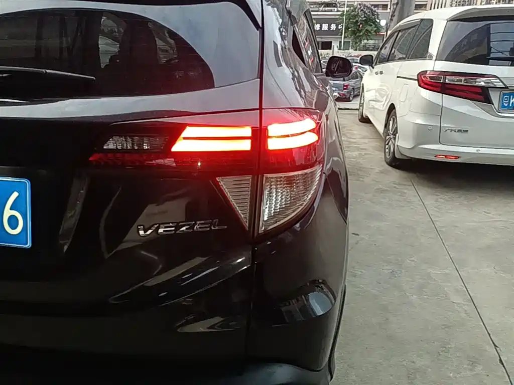 Honda Vezel 2020 — фото 8