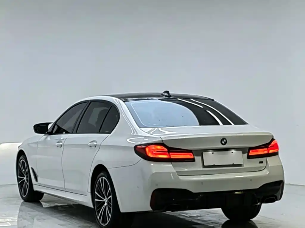 BMW 5 Series 2021