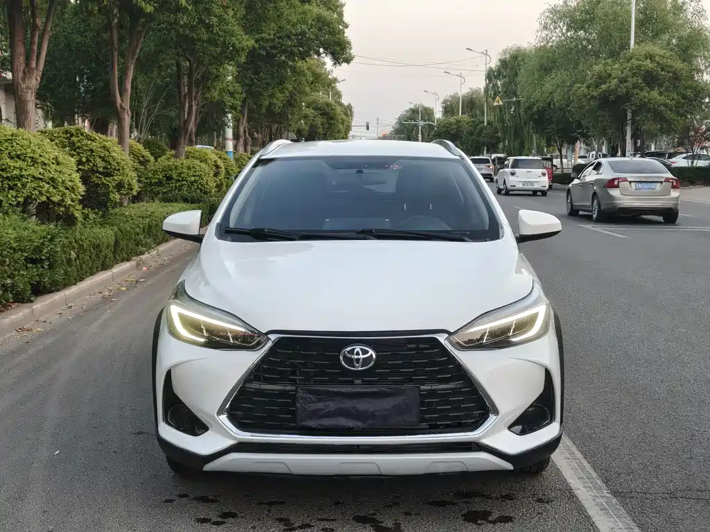 Toyota Yaris L 2020 — фото 2