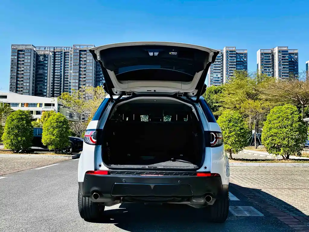 Land Rover Discovery Sport 2018 — фото 8