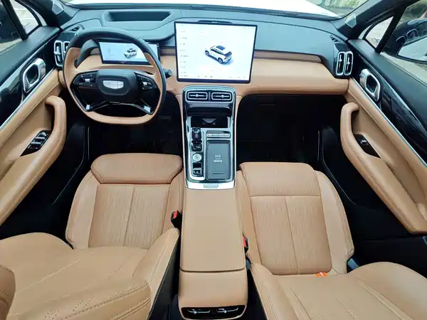Geely Boyue L 2025