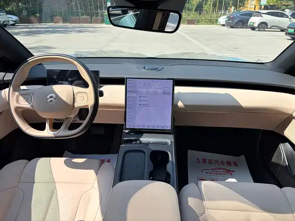 NIO ET5T 2024