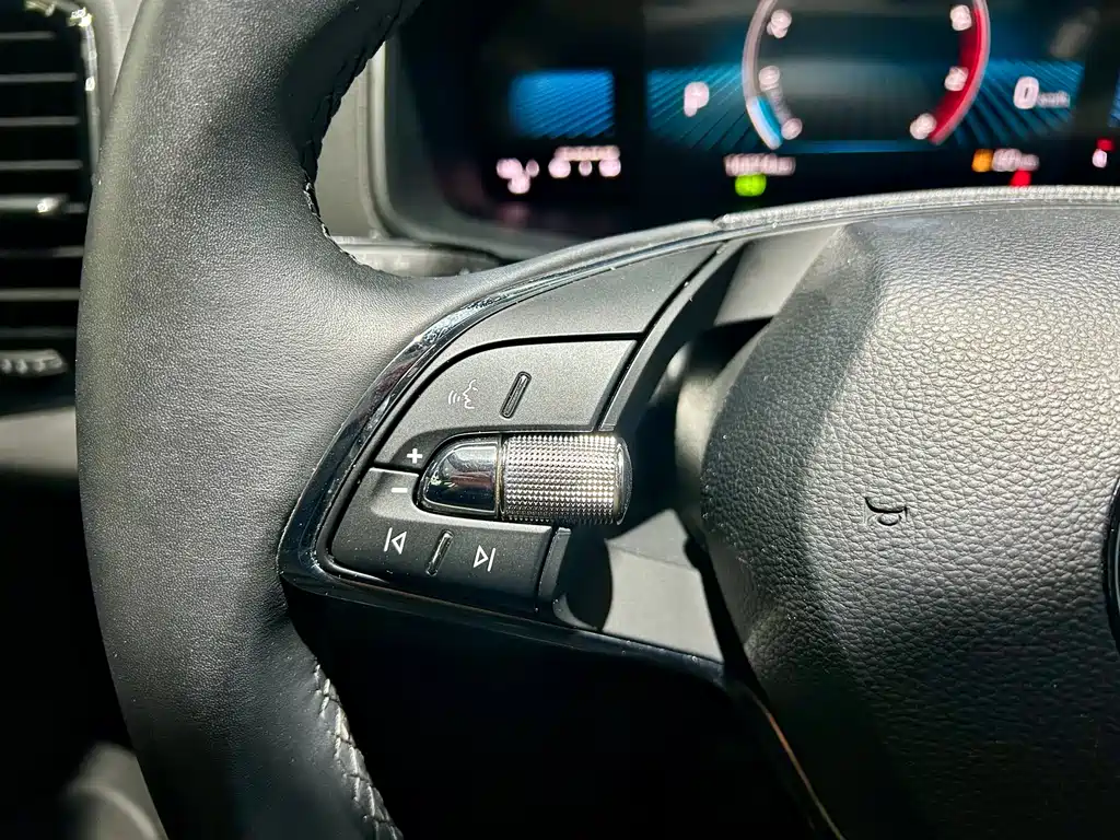 Skoda Karoq 2024 — фото 12