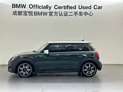 MINI MINI 2024