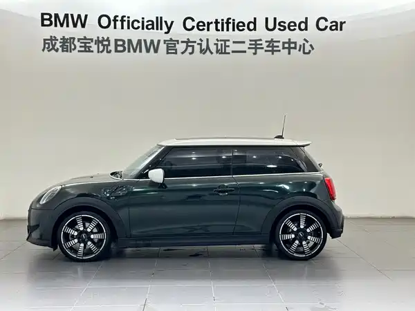 MINI MINI 2024