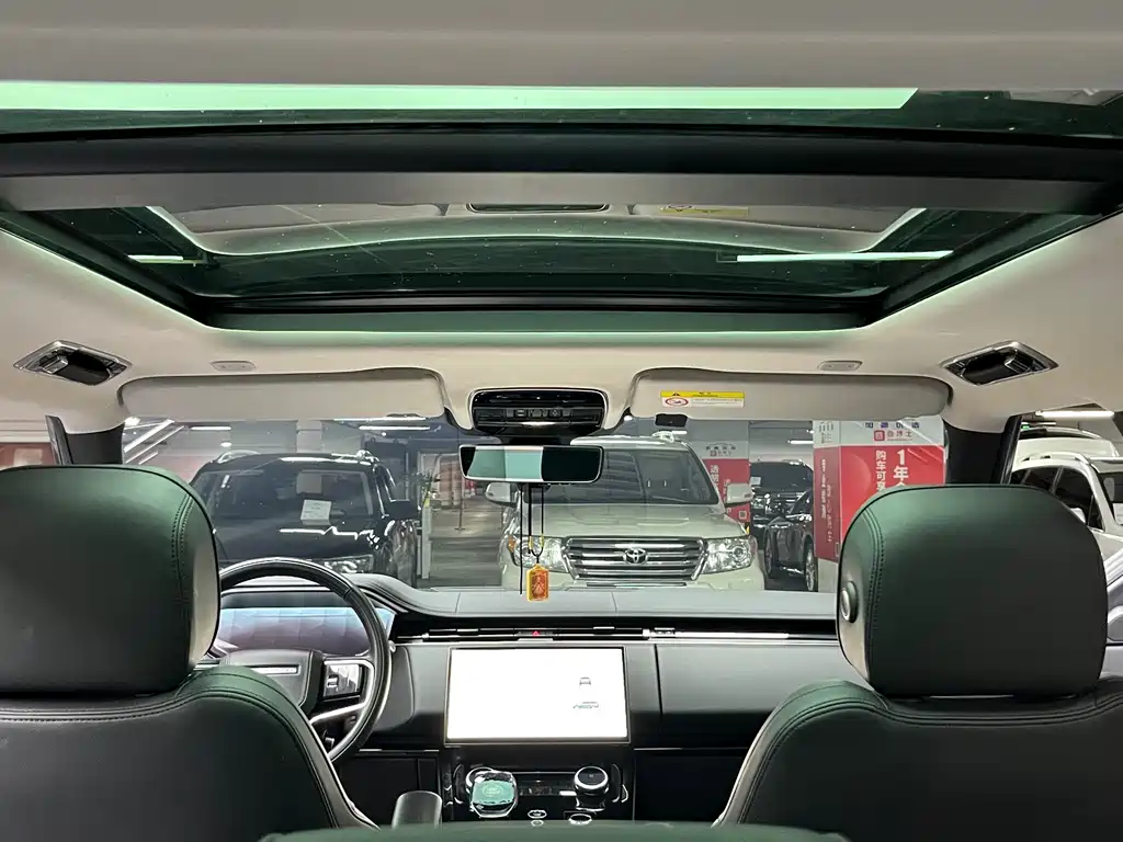 Land Rover Range Rover Sport 2023 — фото 28