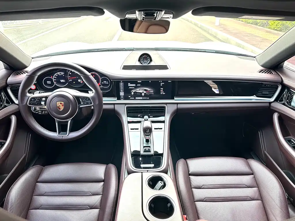 Porsche Panamera 2017 — фото 11
