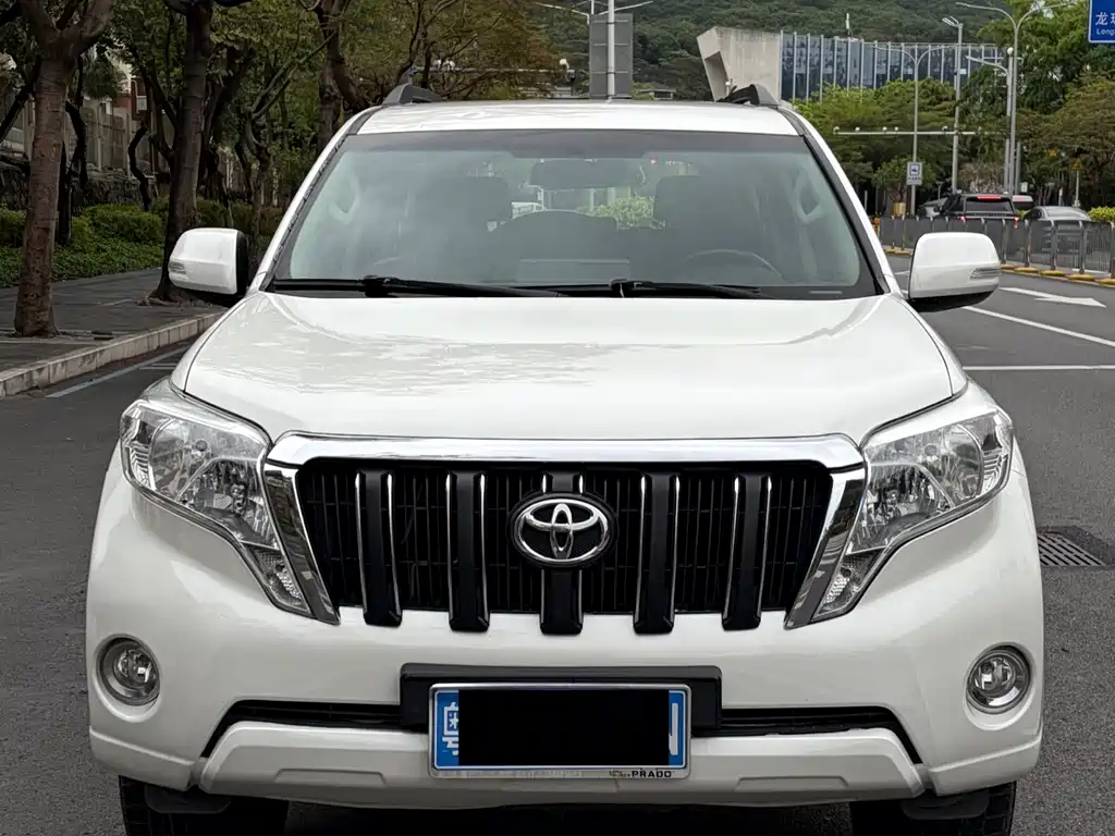 Toyota Prado 2018 — фото 1