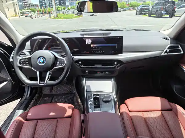 BMW i3 2025