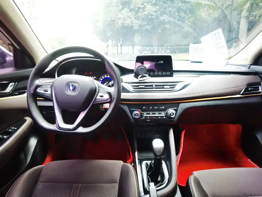 Changan Eado DT 2018 — фото 15