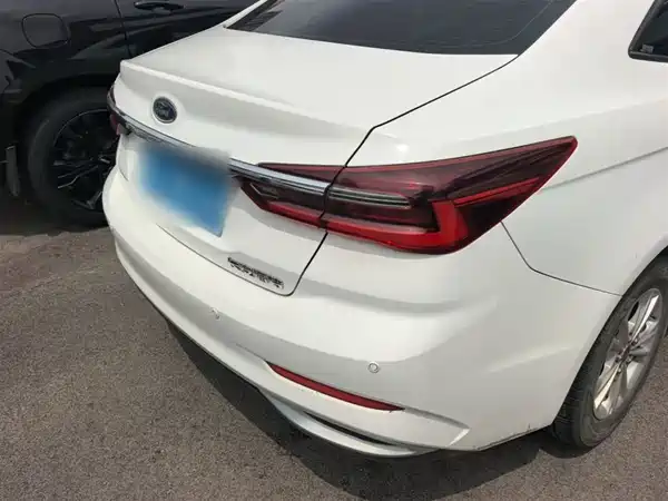Ford Escort 2021