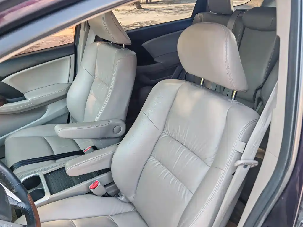 Honda Odyssey 2015 — фото 12