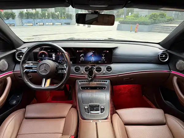Mercedes-Benz E-Class 2022