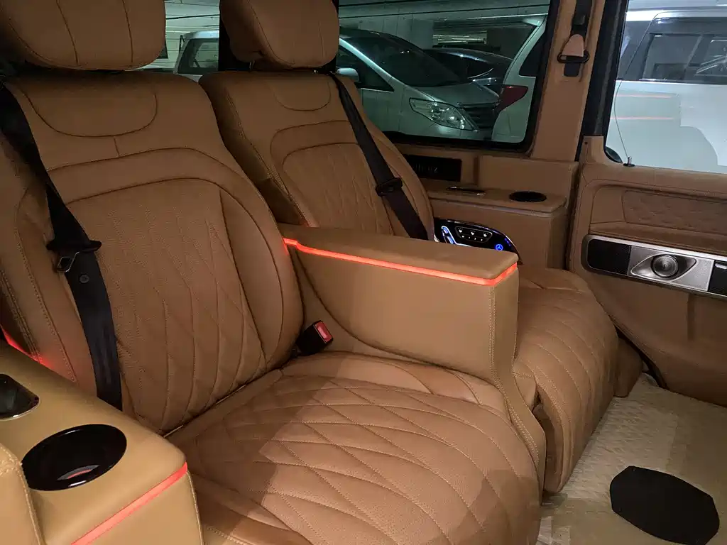 Mercedes-Benz G-Class AMG 2017 — фото 10