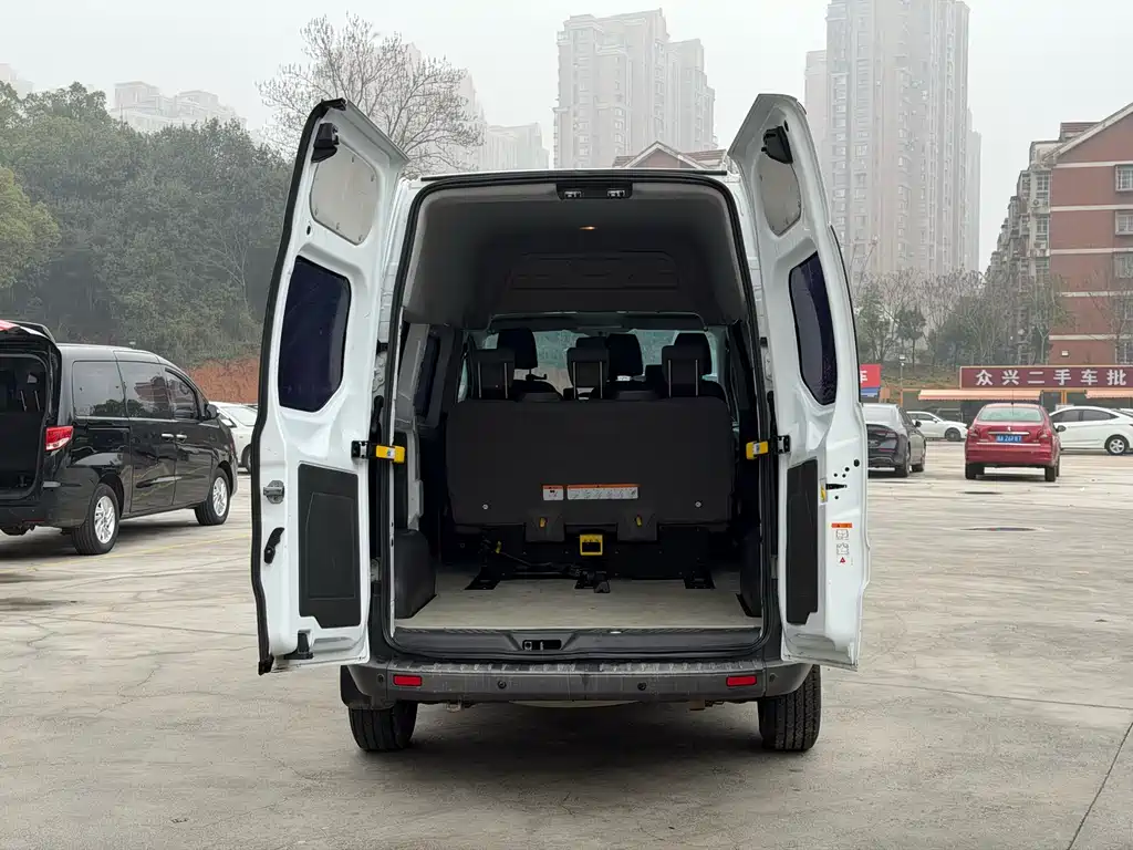 Ford Transit 2020 — фото 12