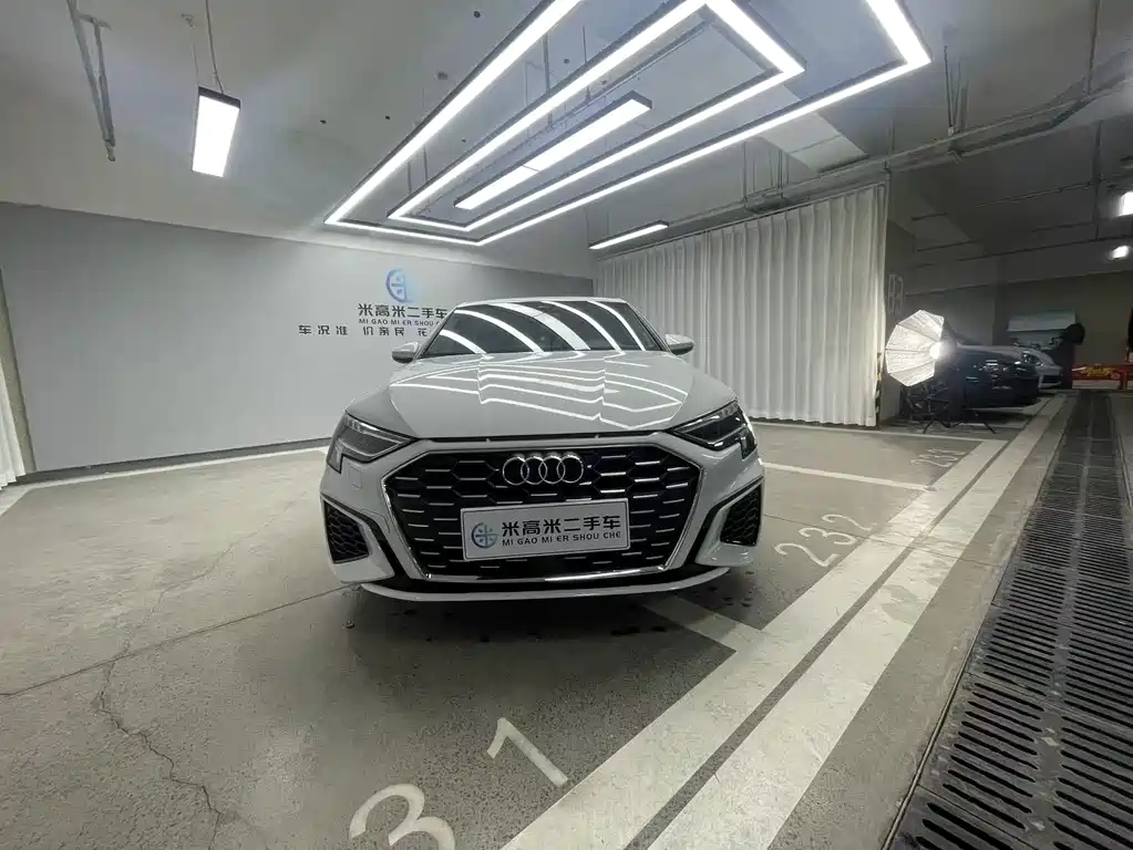 Audi A3 2022 — фото 2
