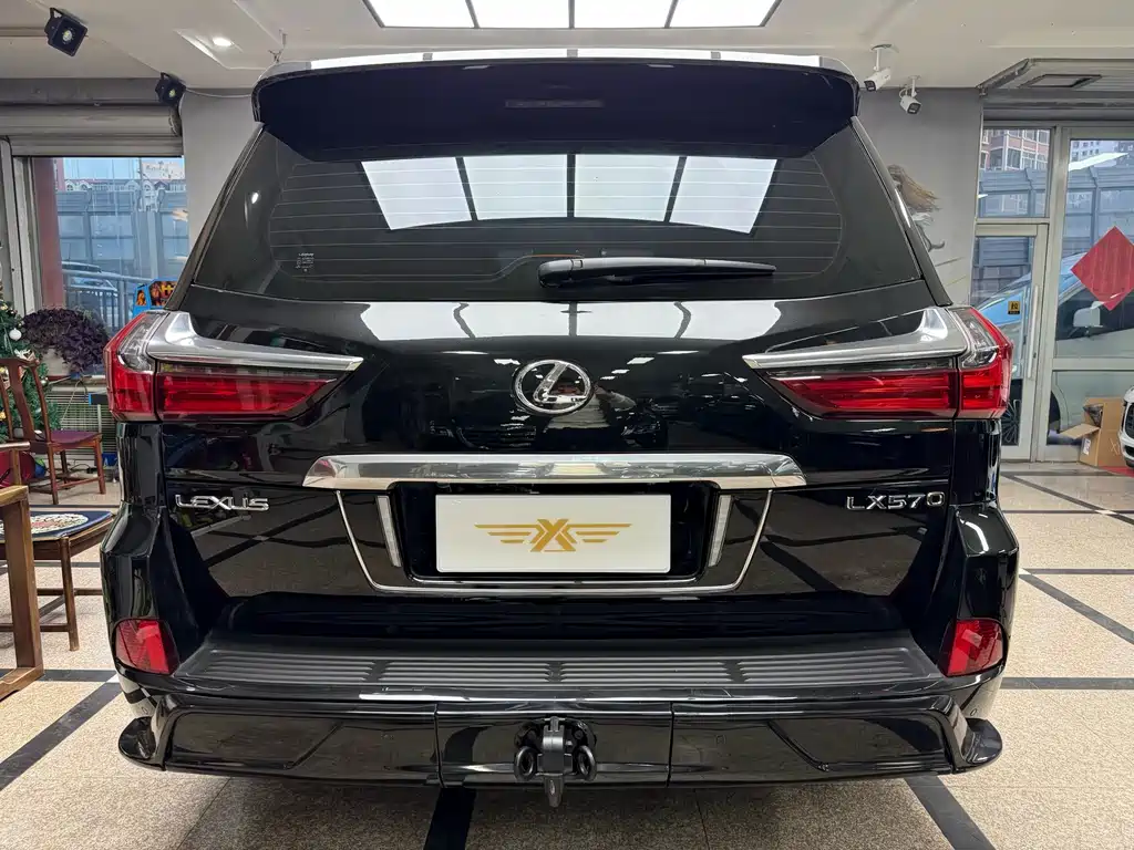 Lexus LX 2019 — фото 6