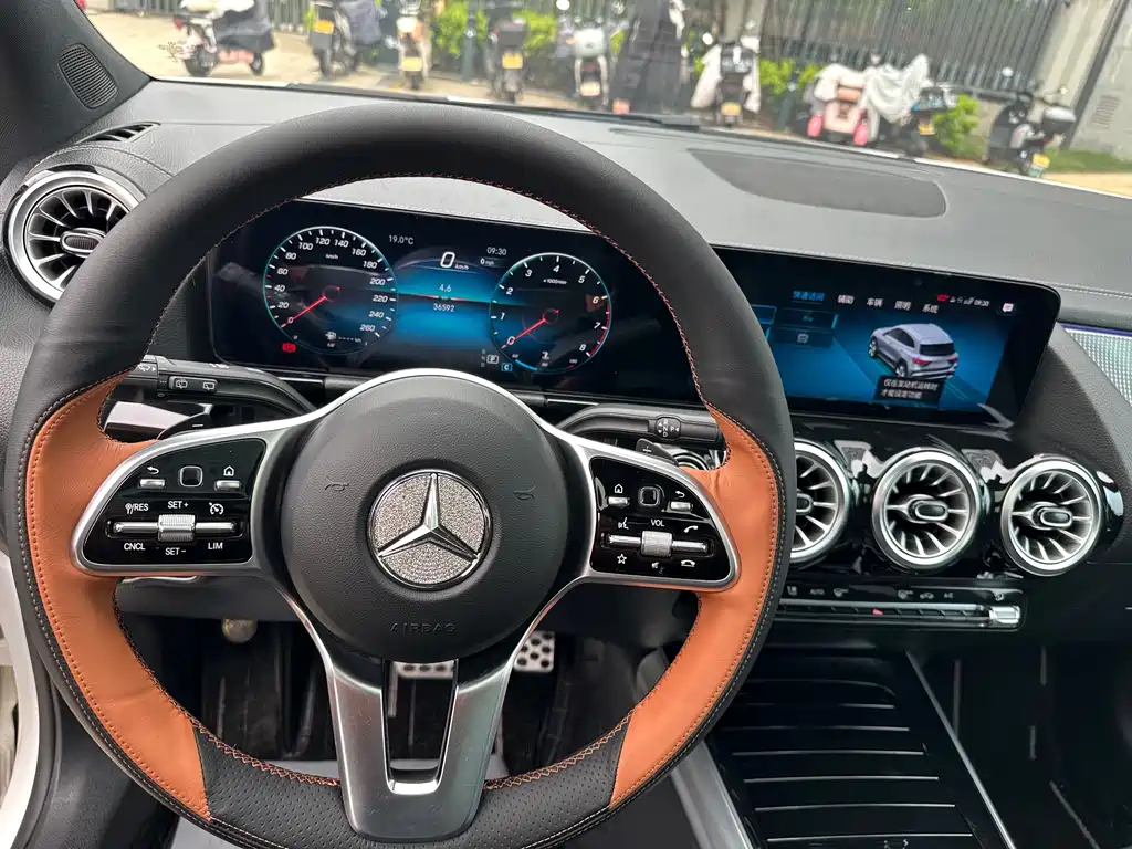 Mercedes-Benz GLA 2023 — фото 13