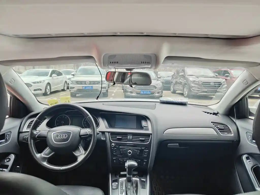 Audi A4L 2014