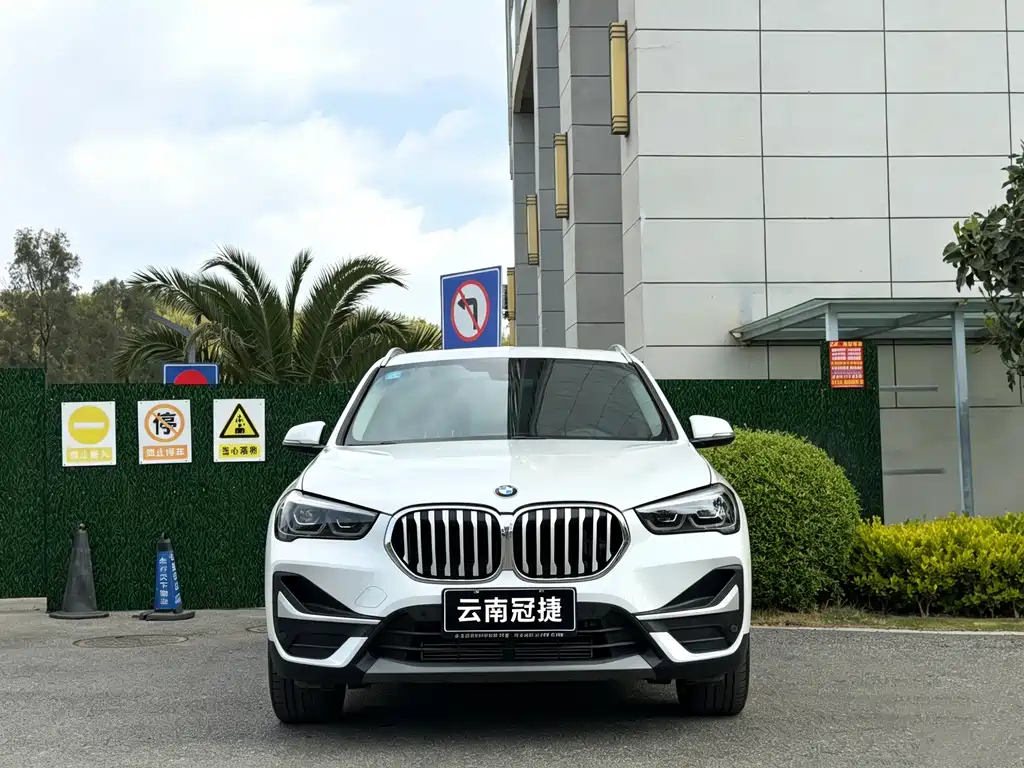 BMW X1 2022 — фото 2