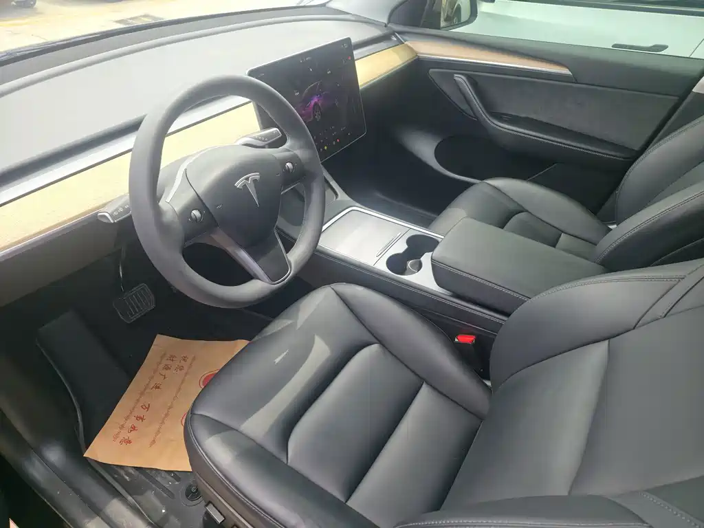 Tesla Model Y 2023 — фото 7