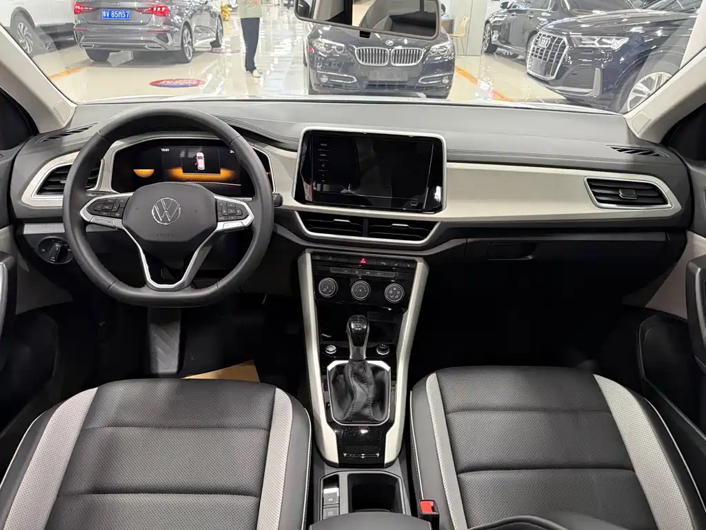 Volkswagen T-Roc 2023