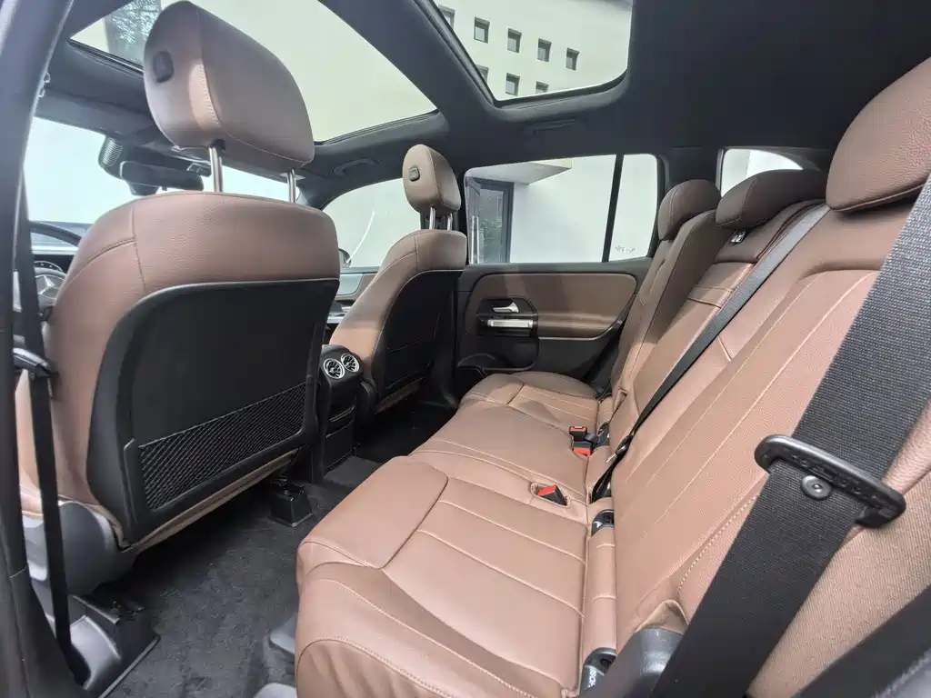 Mercedes-Benz GLB 2024