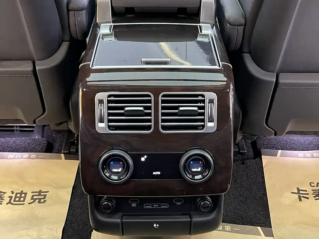 Land Rover Range Rover 2021 — фото 29