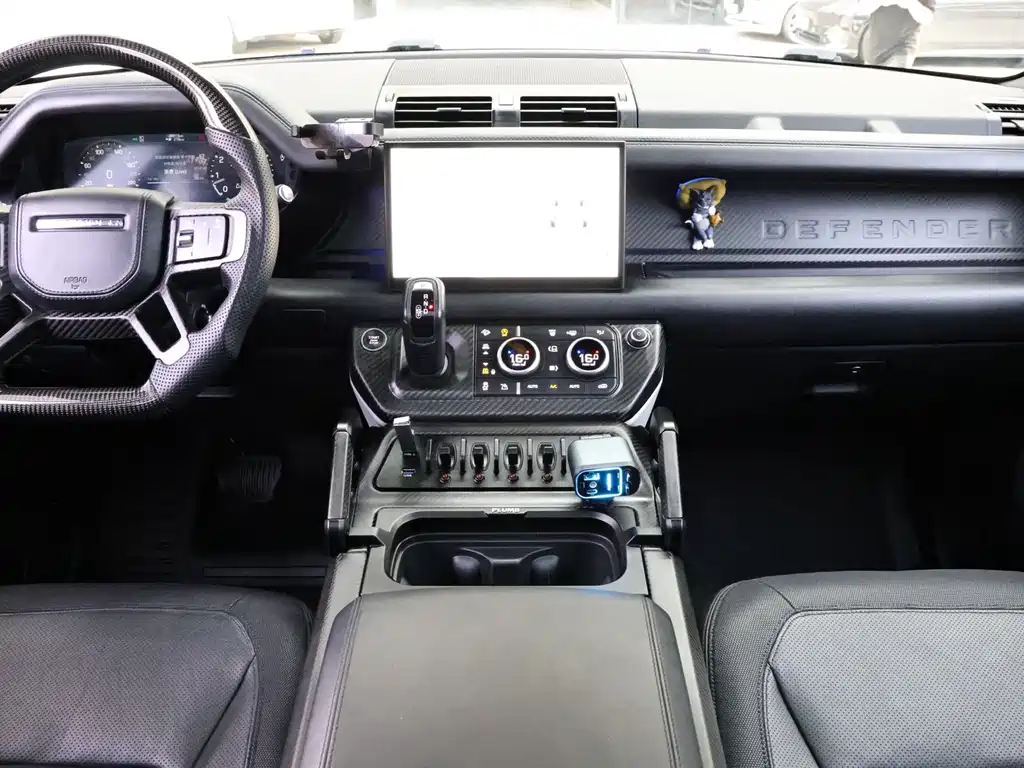 Land Rover Defender 2022 — фото 14