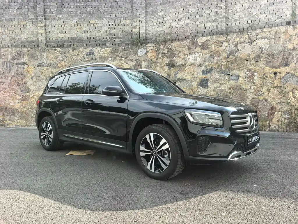 Mercedes-Benz GLB 2024
