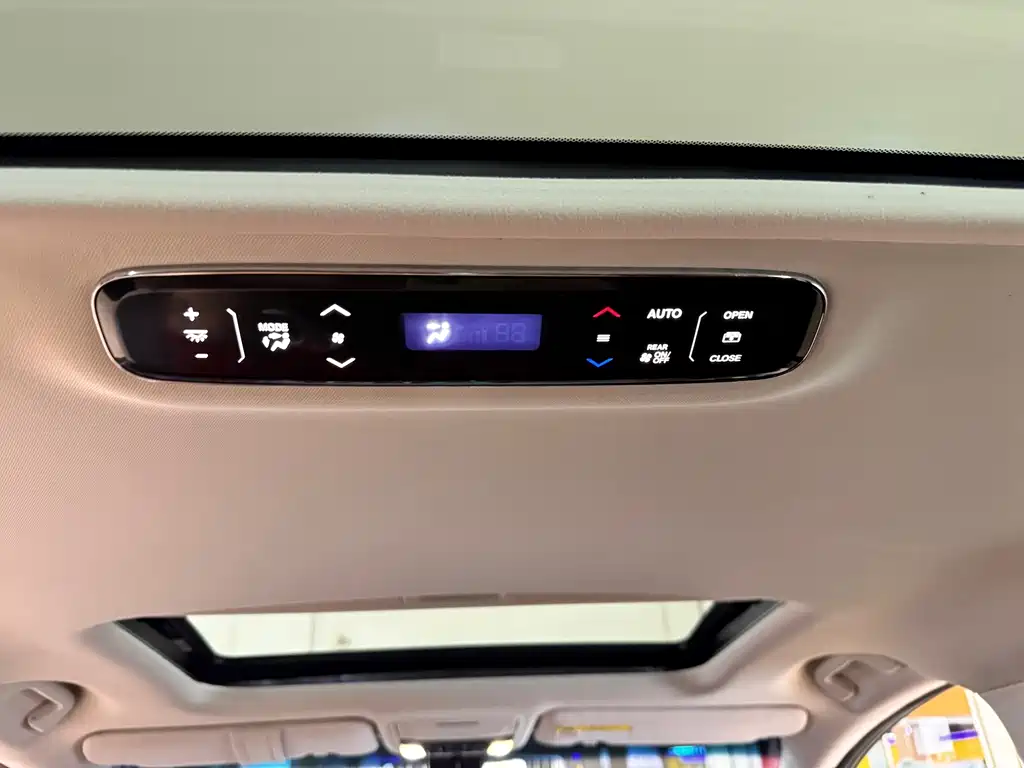 Honda Elysion 2023 — фото 16