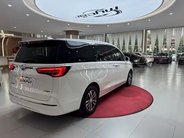 Buick GL8 2021