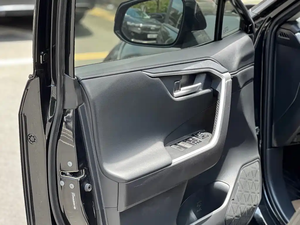 Toyota Wildlander 2023 — фото 19