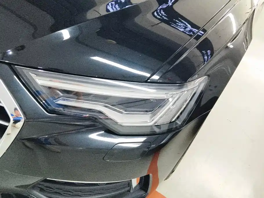Audi A6L 2022