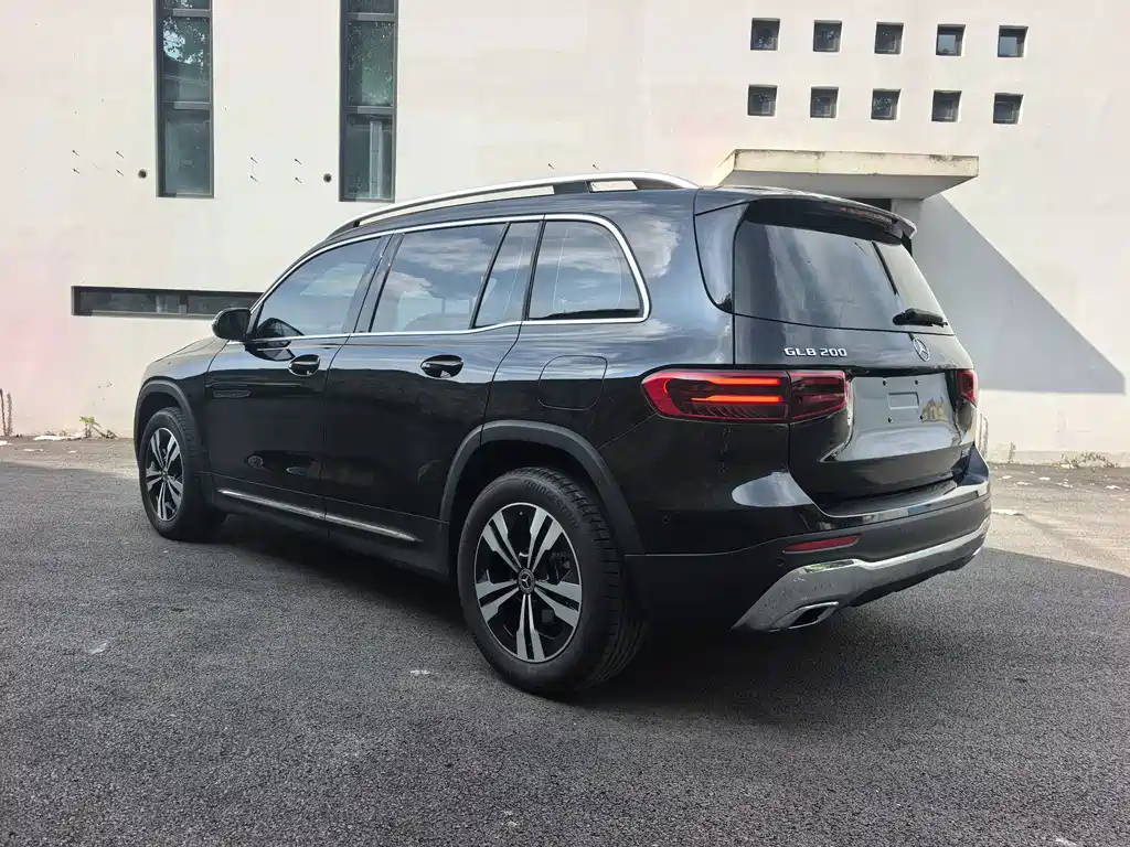 Mercedes-Benz GLB 2024 — фото 12