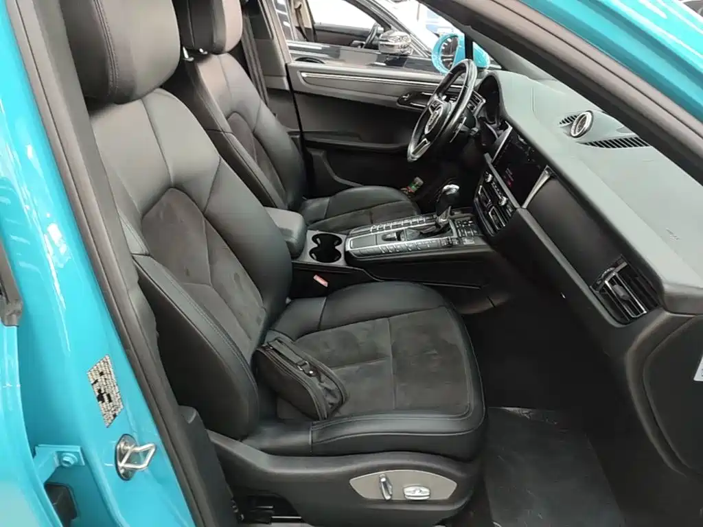 Porsche Macan 2019 — фото 25