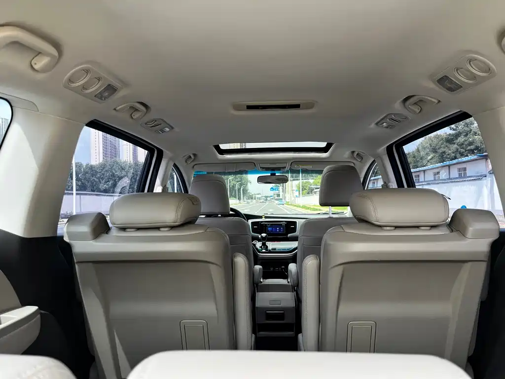 Honda Odyssey 2018 — фото 17