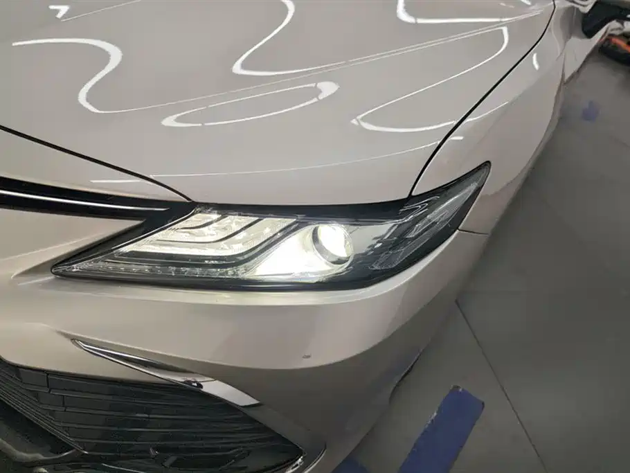 Toyota Camry 2022 — фото 5