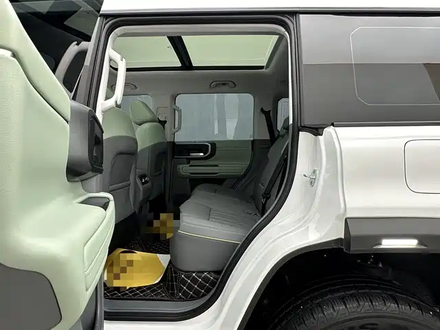 Beijing Off-Road BJ40 EREV 2025 — фото 13