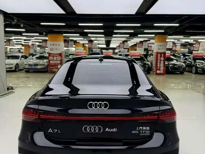 Audi A7L 2024 — фото 4