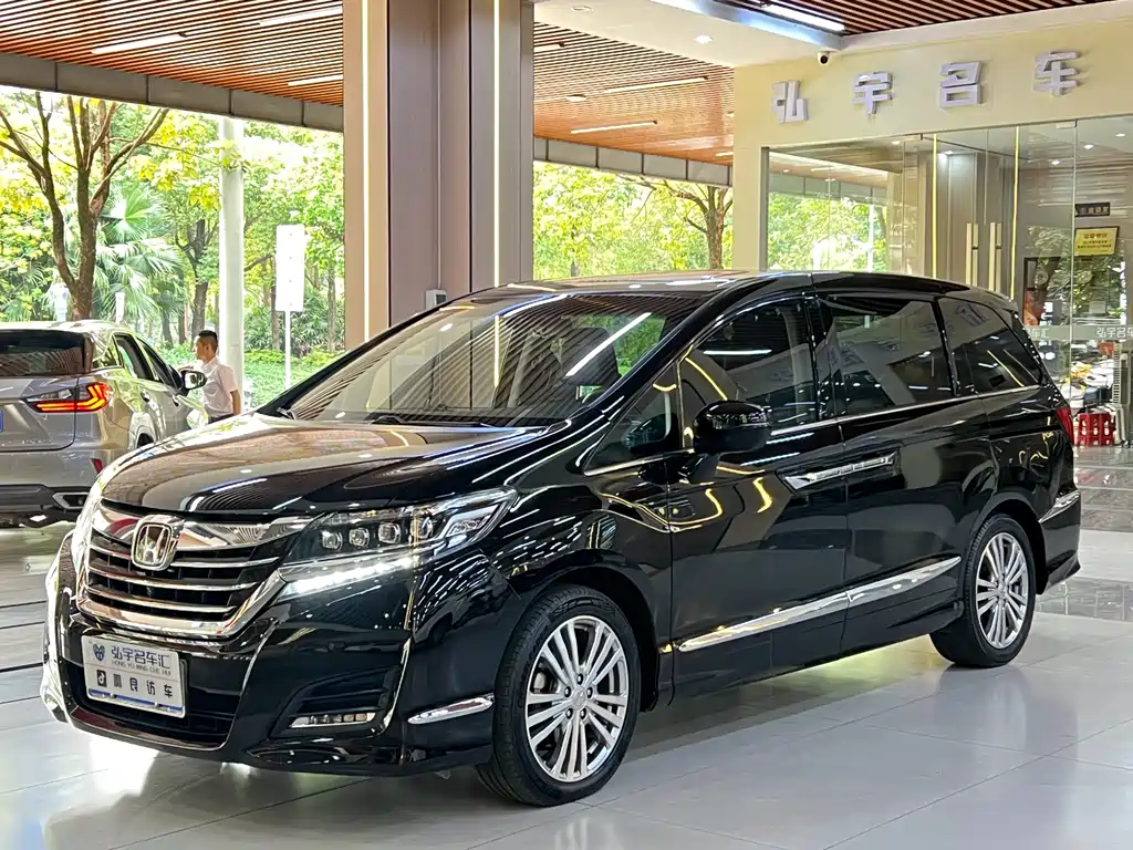 Honda Elysion 2019 — фото 1